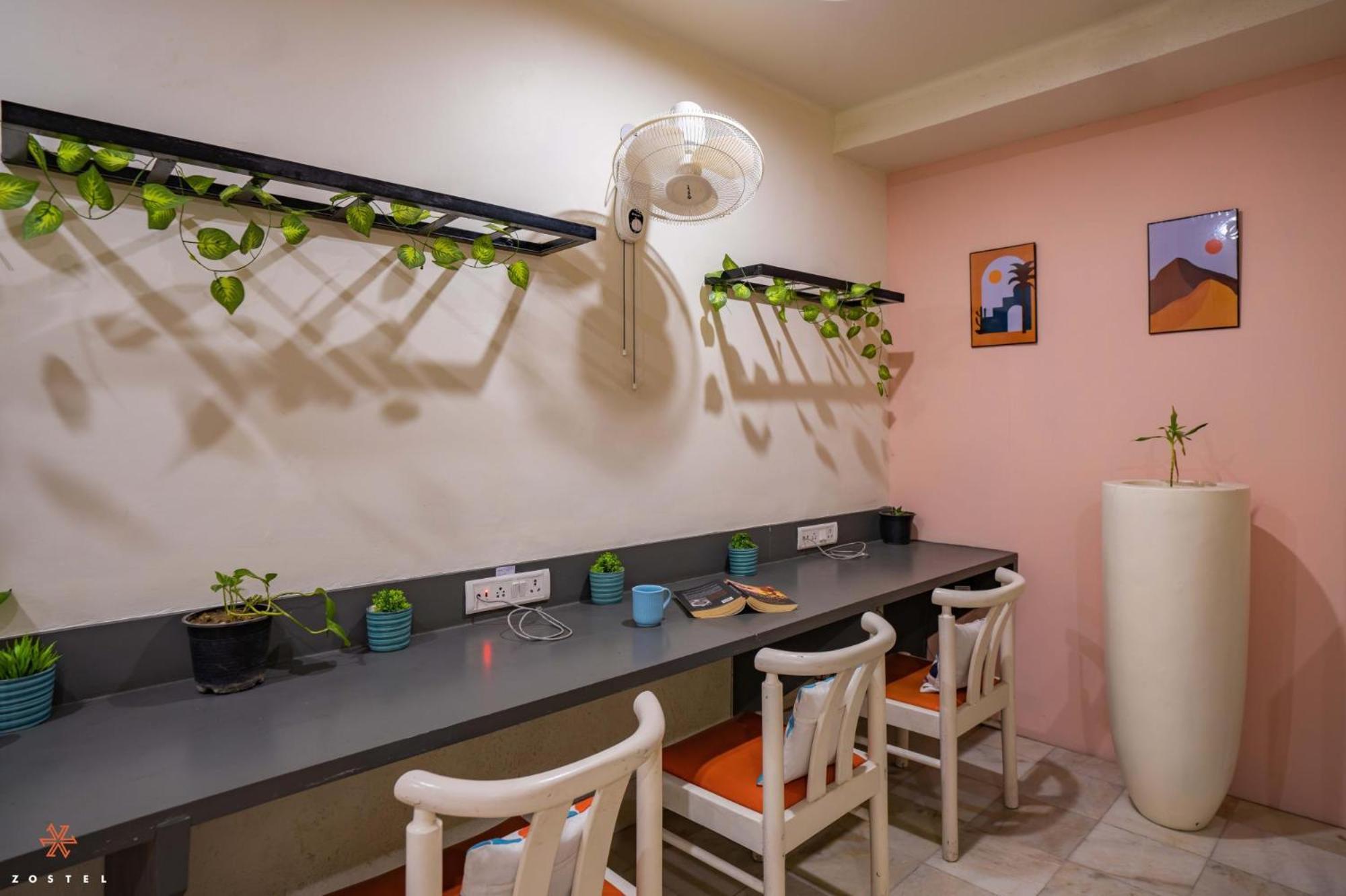 Zostel Delhi Hostel Νέο Δελχί Εξωτερικό φωτογραφία